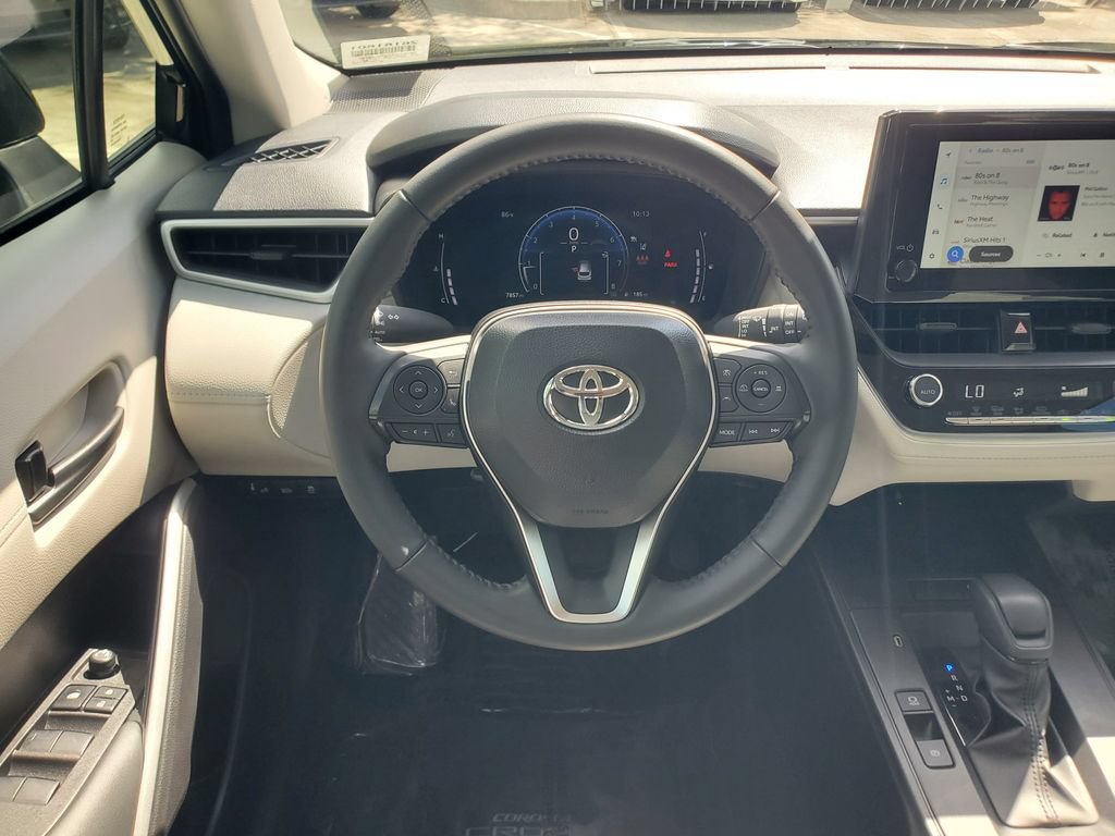 Used 2026 Toyota Corolla Cross LE FWD image 21