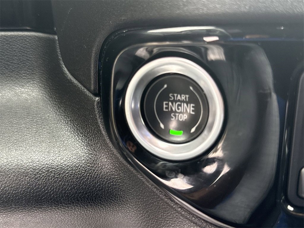 Used 2023 GMC Sierra 1500 SLT w/ SLT Convenience Package image 16