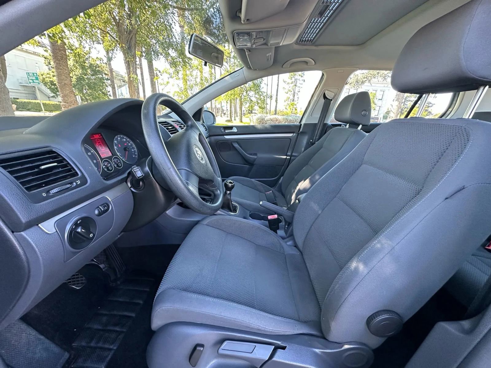 Used 2008 Volkswagen Rabbit S image 6