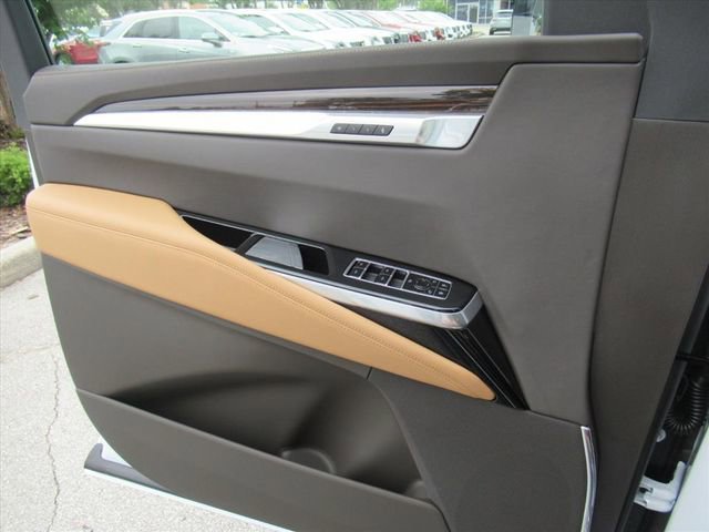 New 2026 Cadillac Escalade Luxury w/ LPO, Radiant Package AWD/4WD image 21
