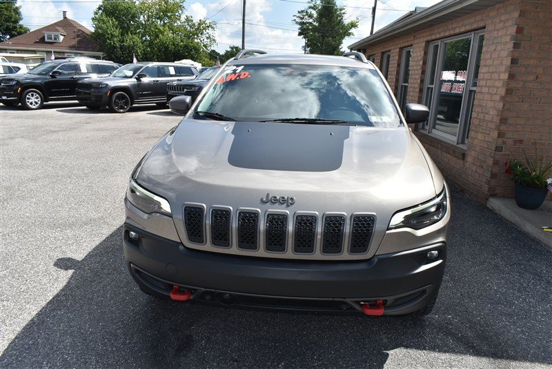 Used 2021 Jeep Cherokee Trailhawk w/ Trailer Tow Group AWD/4WD image 10