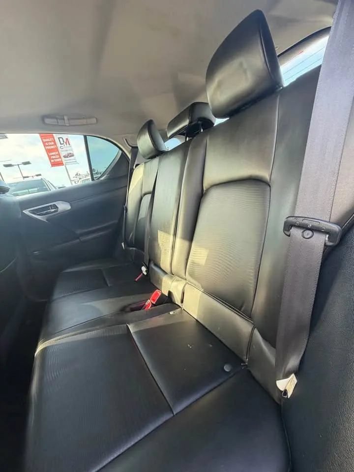 Used 2011 Lexus CT 200h Premium w/ Premium Audio Pkg FWD image 8