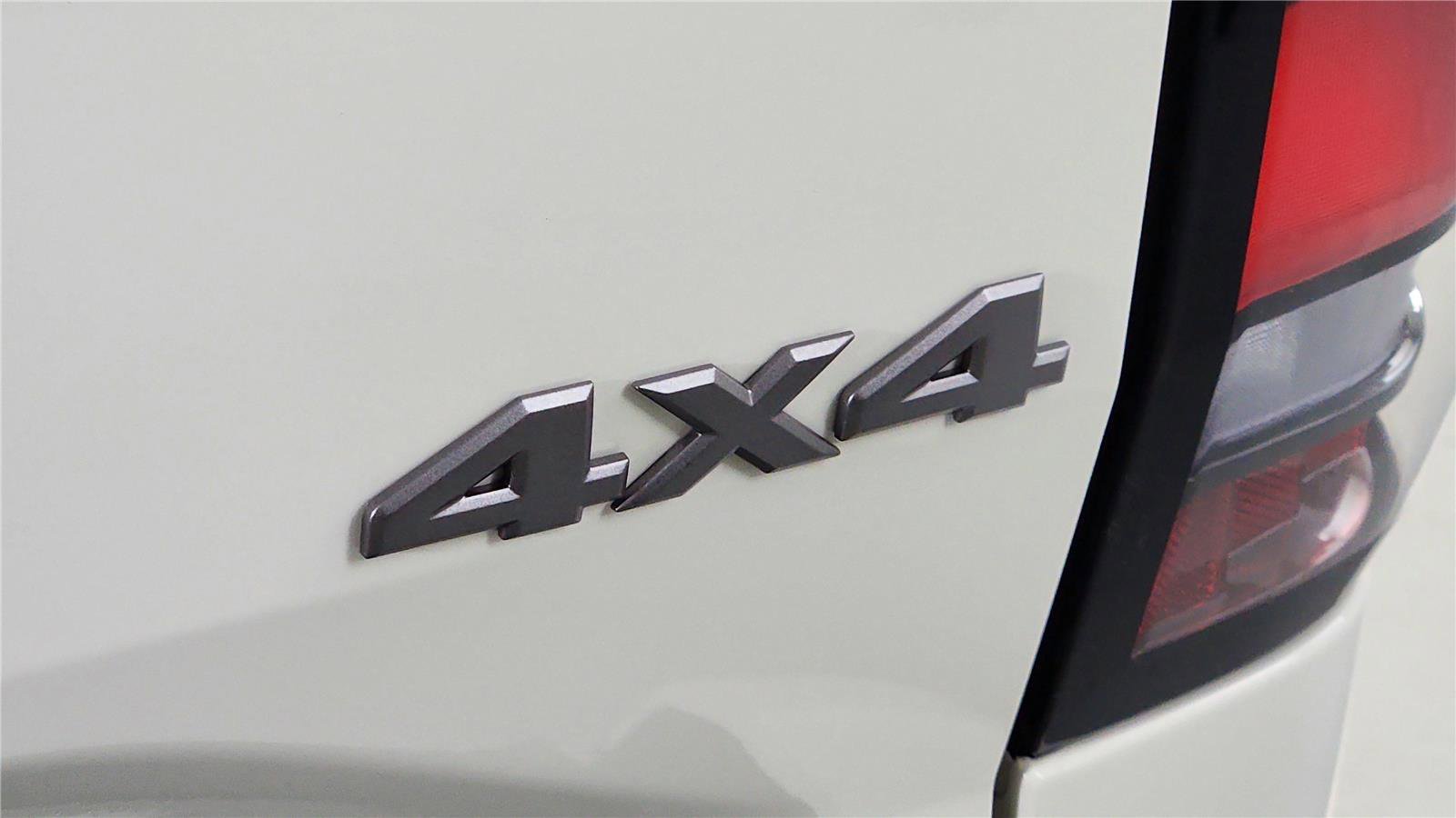 New 2026 Nissan Frontier SV w/ All-Weather Content Package image 21