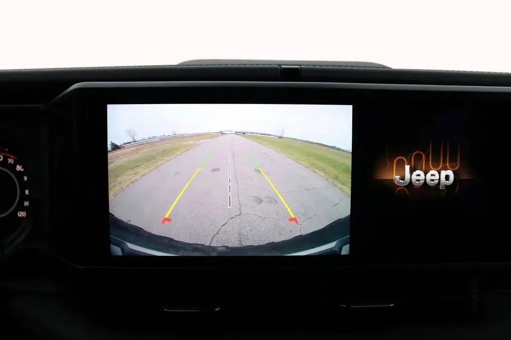 Used 2024 Jeep Wrangler Unlimited Rubicon image 18