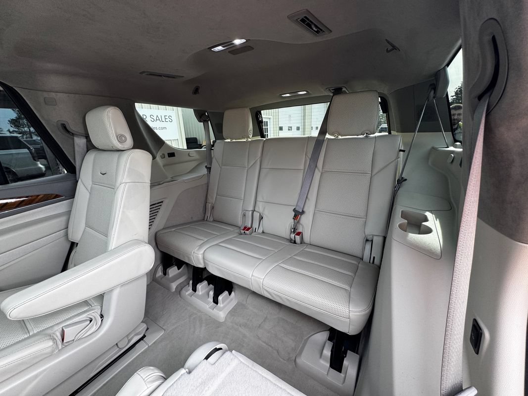 Used 2024 Cadillac Escalade Sport Platinum w/ LPO, ONYX Package AWD/4WD image 47