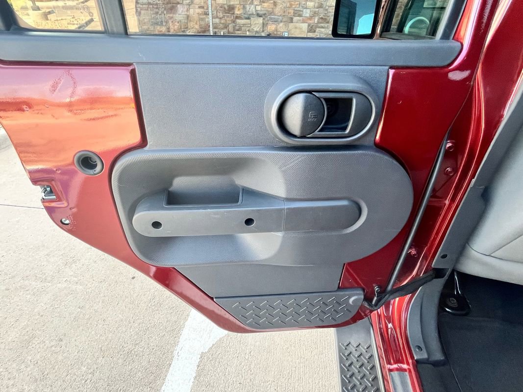 Used 2010 Jeep Wrangler Unlimited Sahara w/ Dual Top Group image 13