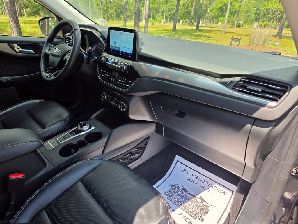 Used 2021 Ford Escape Titanium AWD/4WD image 26