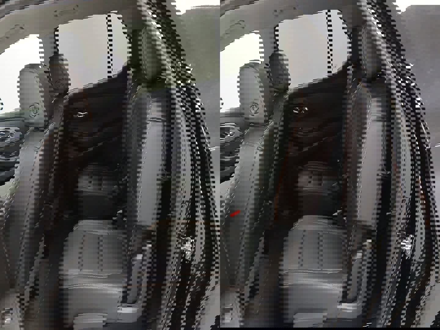 Used 2019 Chevrolet Traverse RS image 12