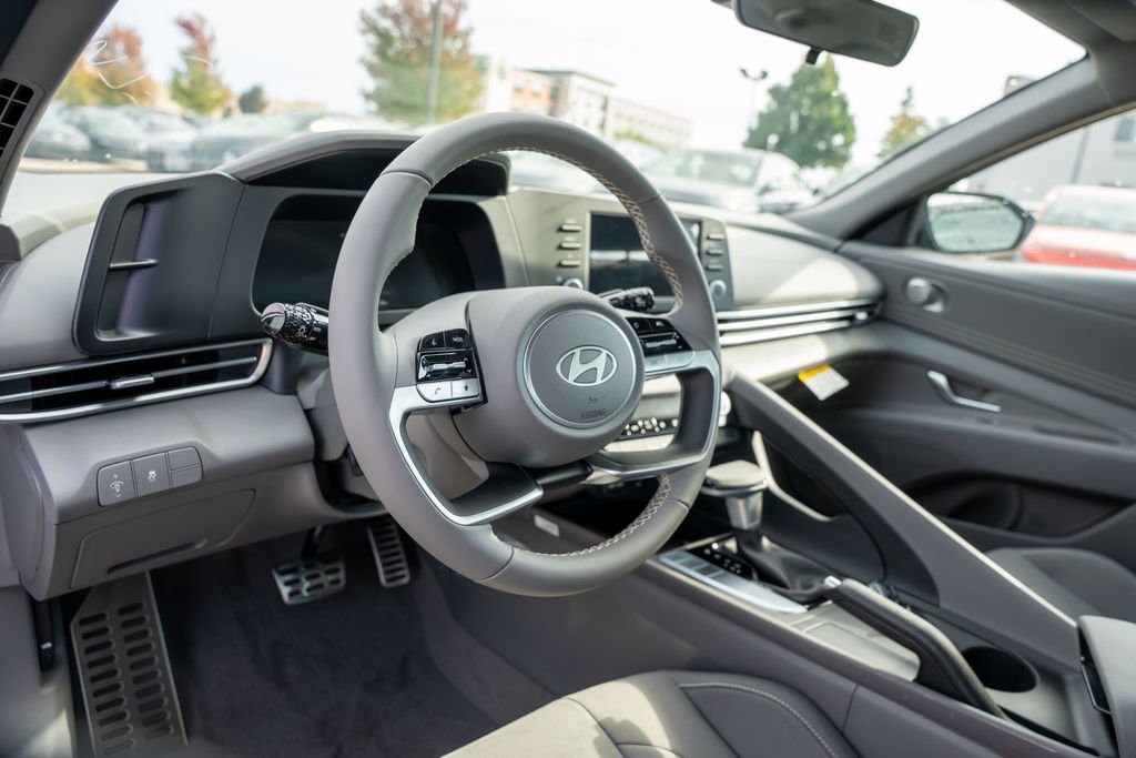New 2025 Hyundai Elantra Sport image 19