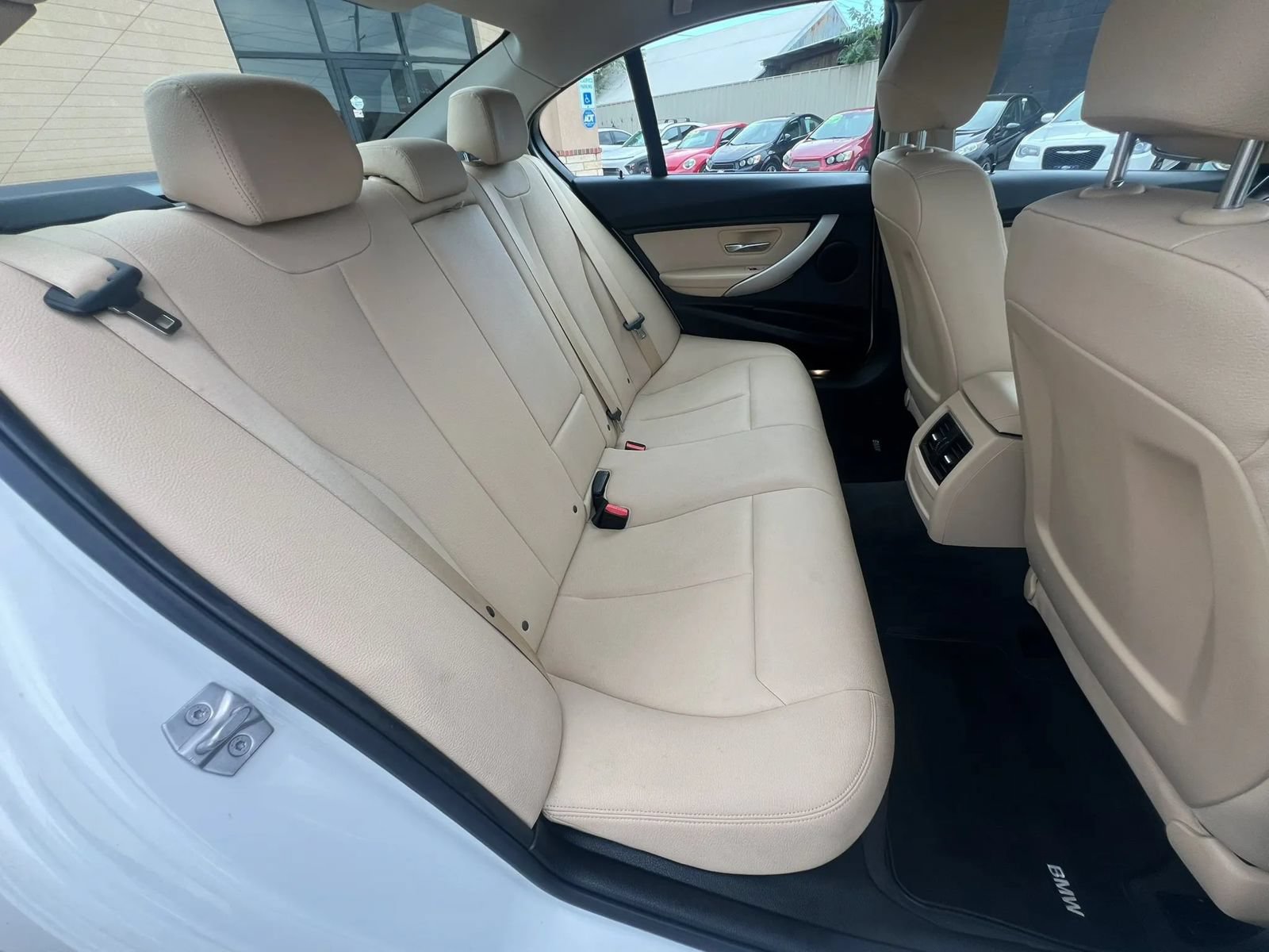 Used 2018 BMW 320i xDrive Sedan AWD/4WD image 38