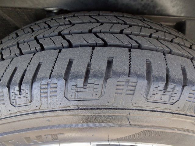 Used 2015 Cadillac SRX Luxury w/ Driver Awareness Package image 37