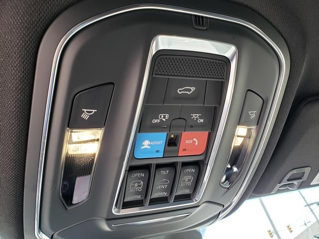 New 2024 Jeep Grand Cherokee L Limited w/ Black Appearance Package image 27