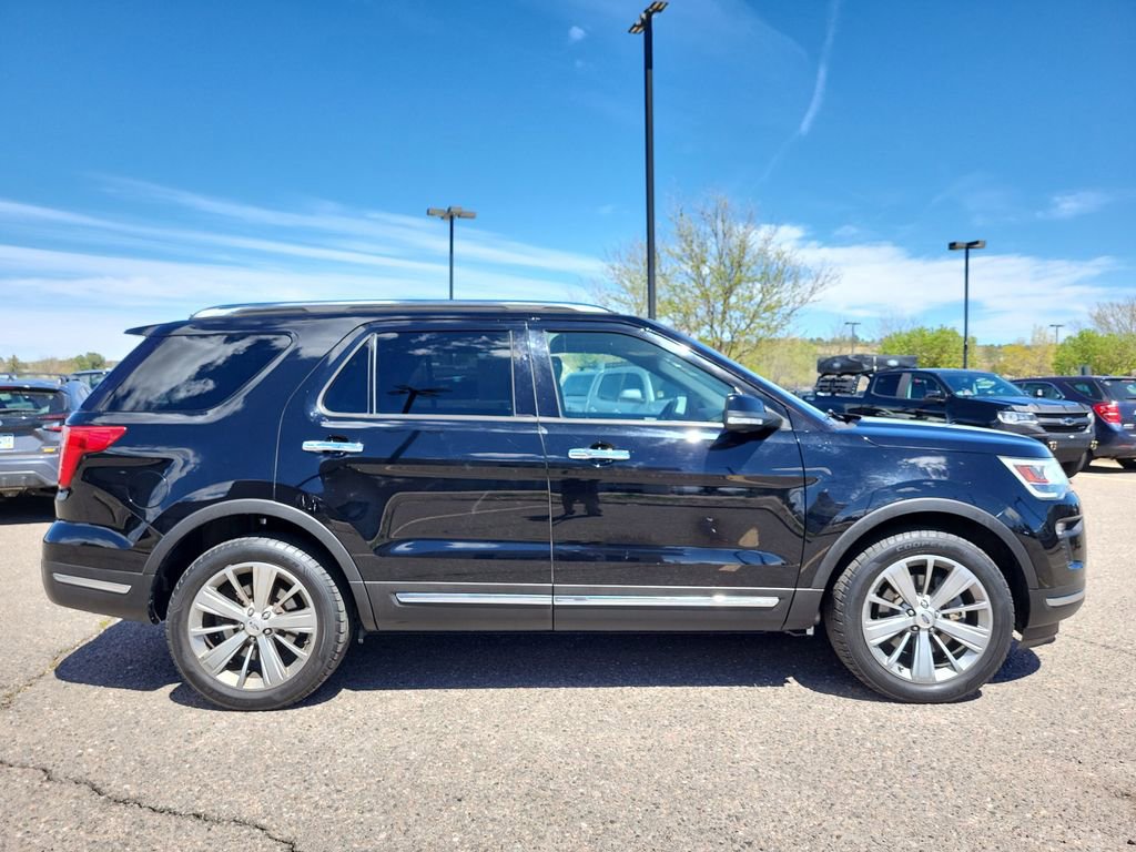 Used 2018 Ford Explorer Limited AWD/4WD image 2