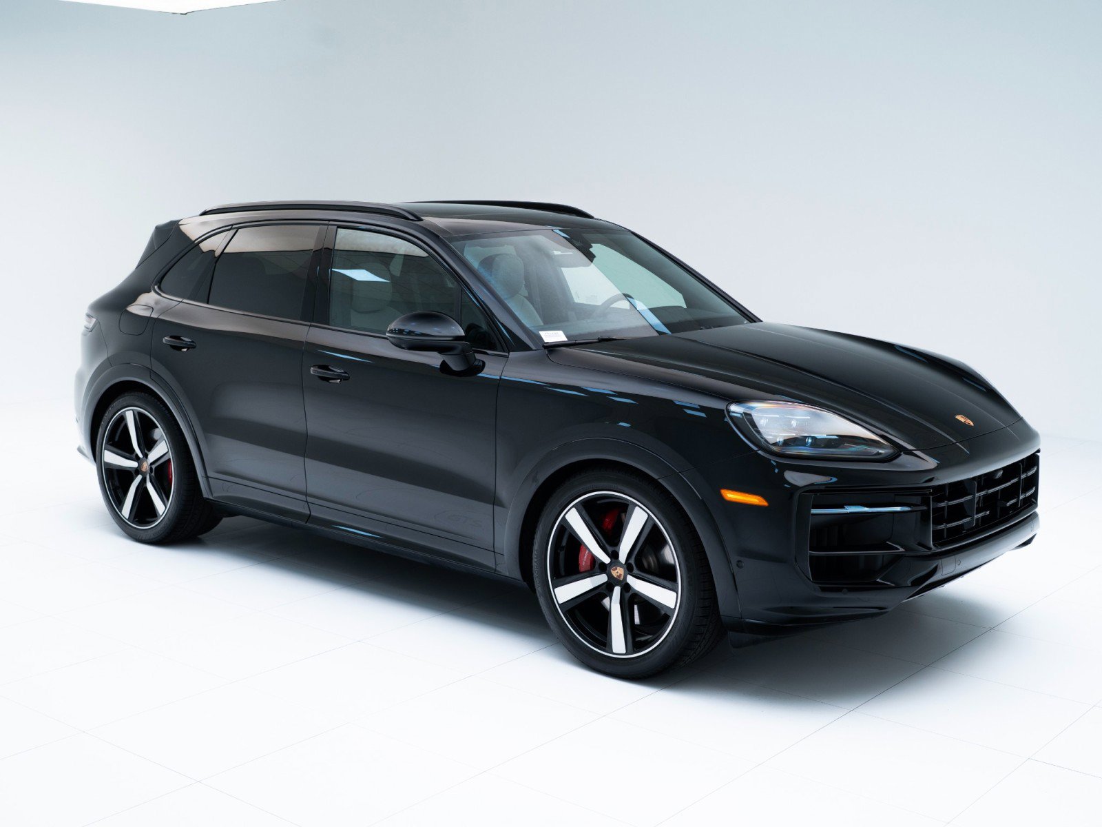 Certified 2025 Porsche Cayenne GTS image 7