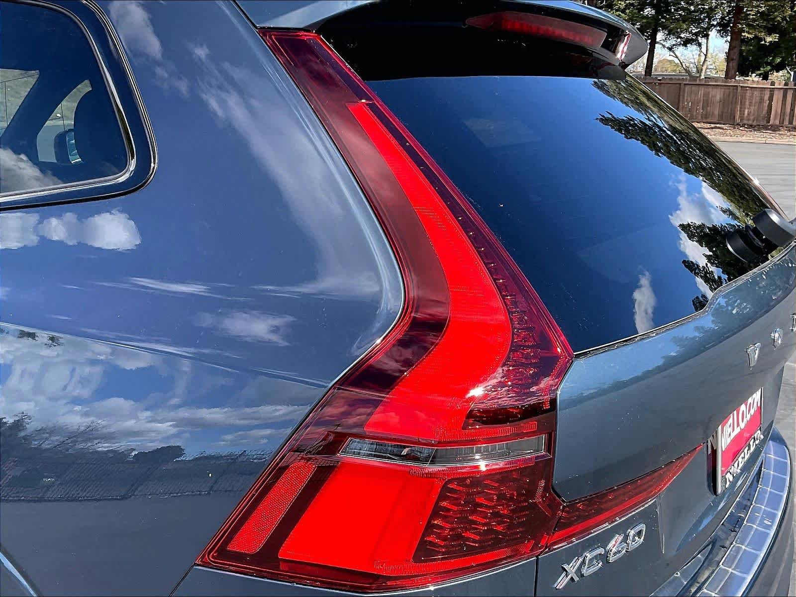 New 2026 Volvo XC60 B5 Plus w/ Climate Package image 25