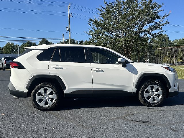 Certified 2025 Toyota RAV4 LE FWD image 9