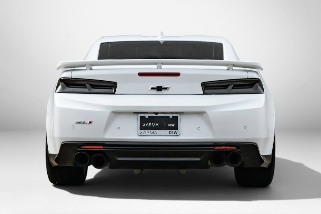 Used 2018 Chevrolet Camaro ZL1 RWD image 7