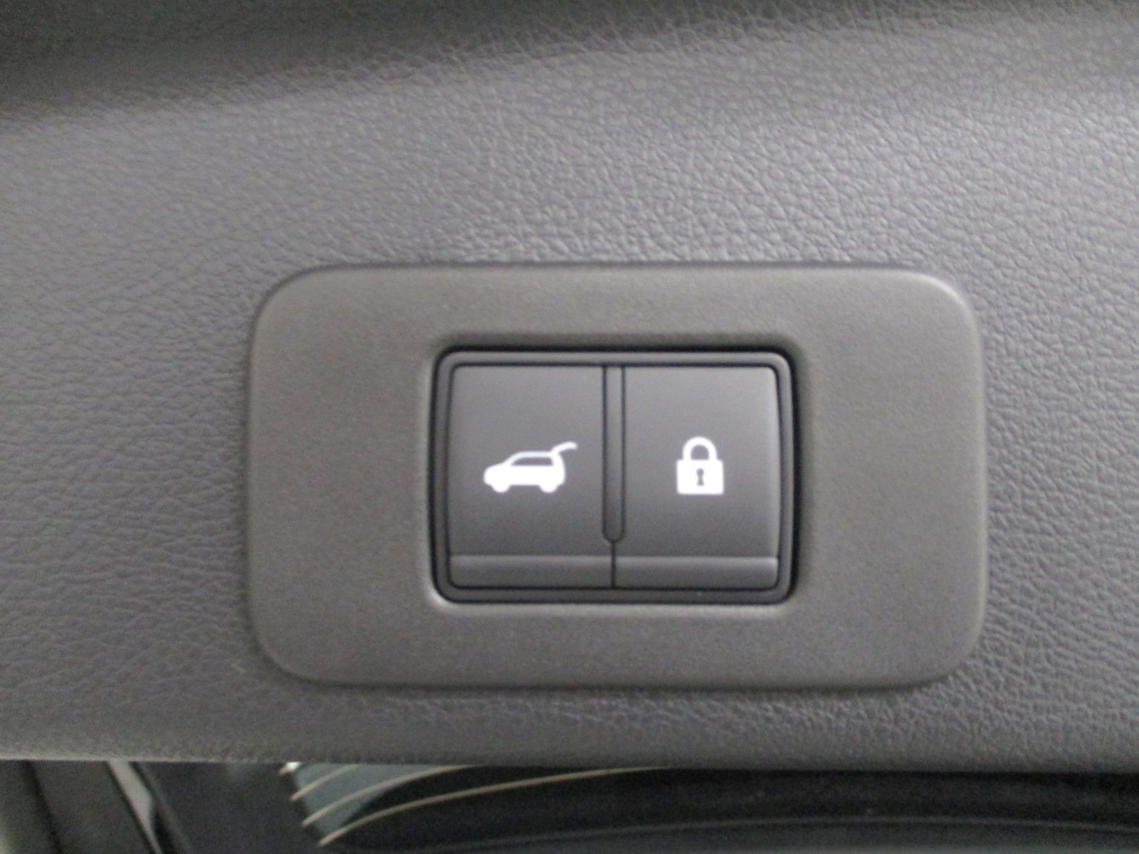 New 2025 Nissan Murano SL image 8