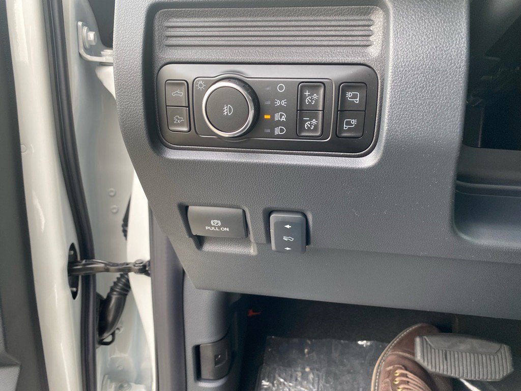 New 2025 Ford F250 Lariat image 32