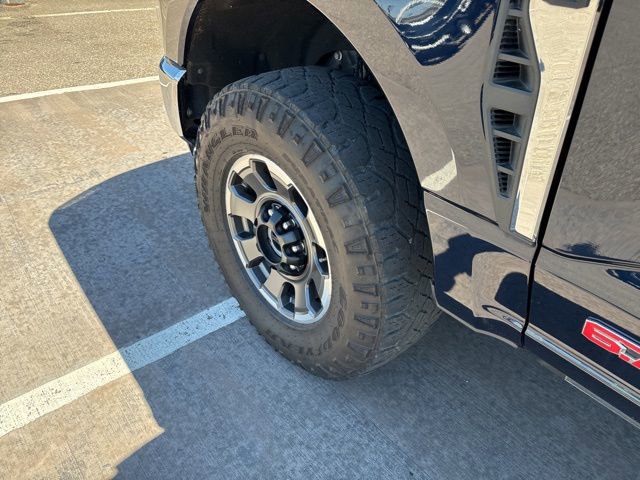 Used 2023 Ford F250 King Ranch w/ Tremor Off-Road Package image 4