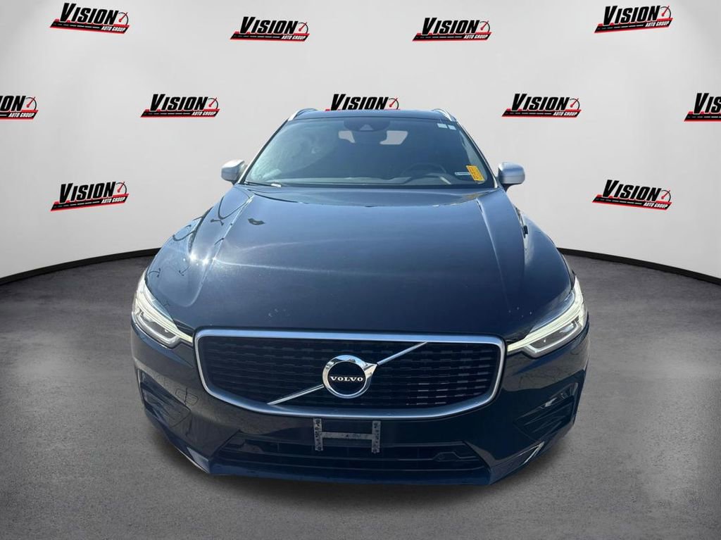 Used 2018 Volvo XC60 T5 R-Design w/ Convenience Package video 2