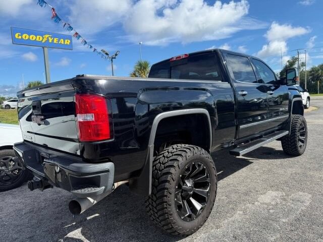 Used 2019 GMC Sierra 2500 Denali AWD/4WD image 5