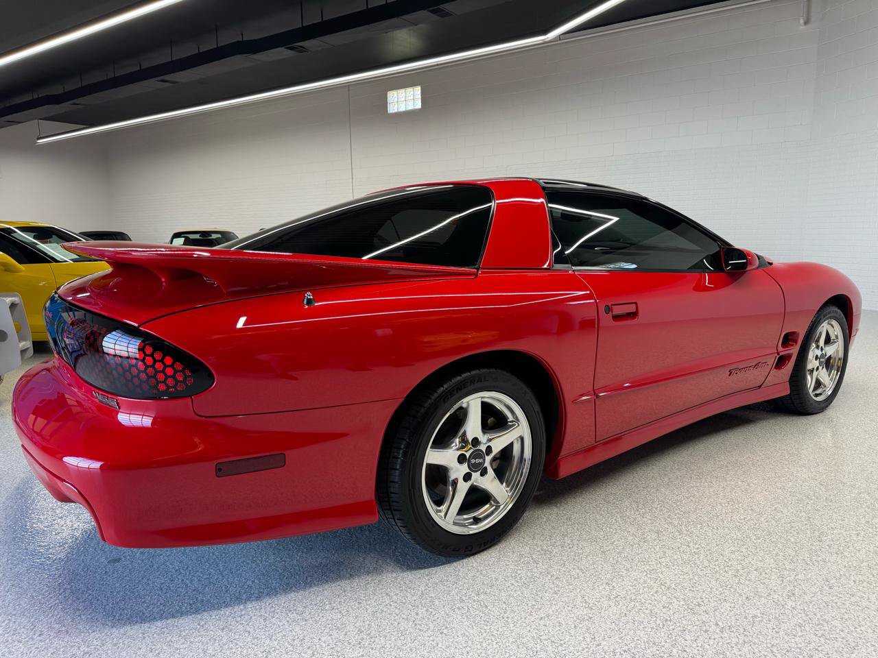 Used 1999 Pontiac Firebird Formula RWD image 17