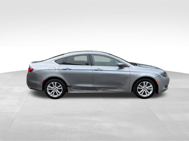 Used 2016 Chrysler 200 Limited w/ Driver Assist Package FWD image 2
