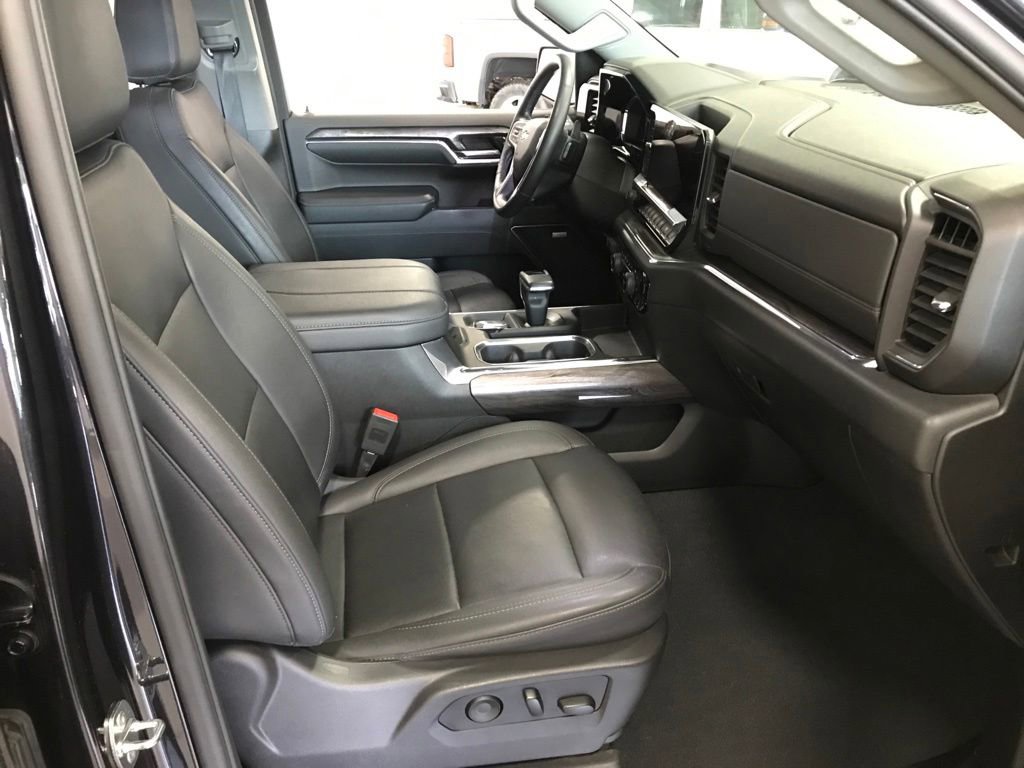 Used 2024 Chevrolet Silverado 1500 LTZ w/ Max Trailering Package AWD/4WD image 14