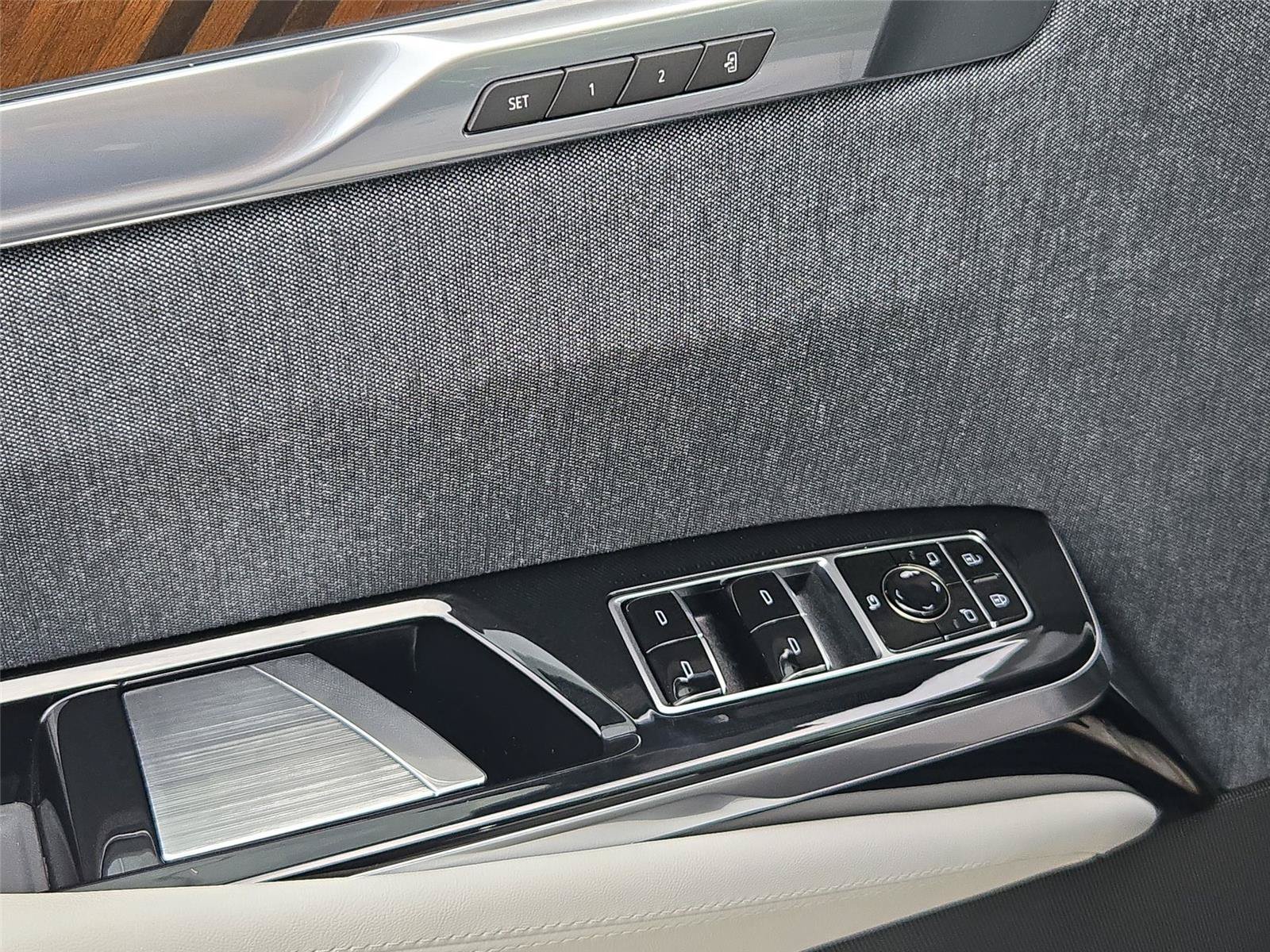 New 2026 Cadillac Escalade ESV Platinum Sport w/ LPO, Floor Liner Package AWD/4WD image 26
