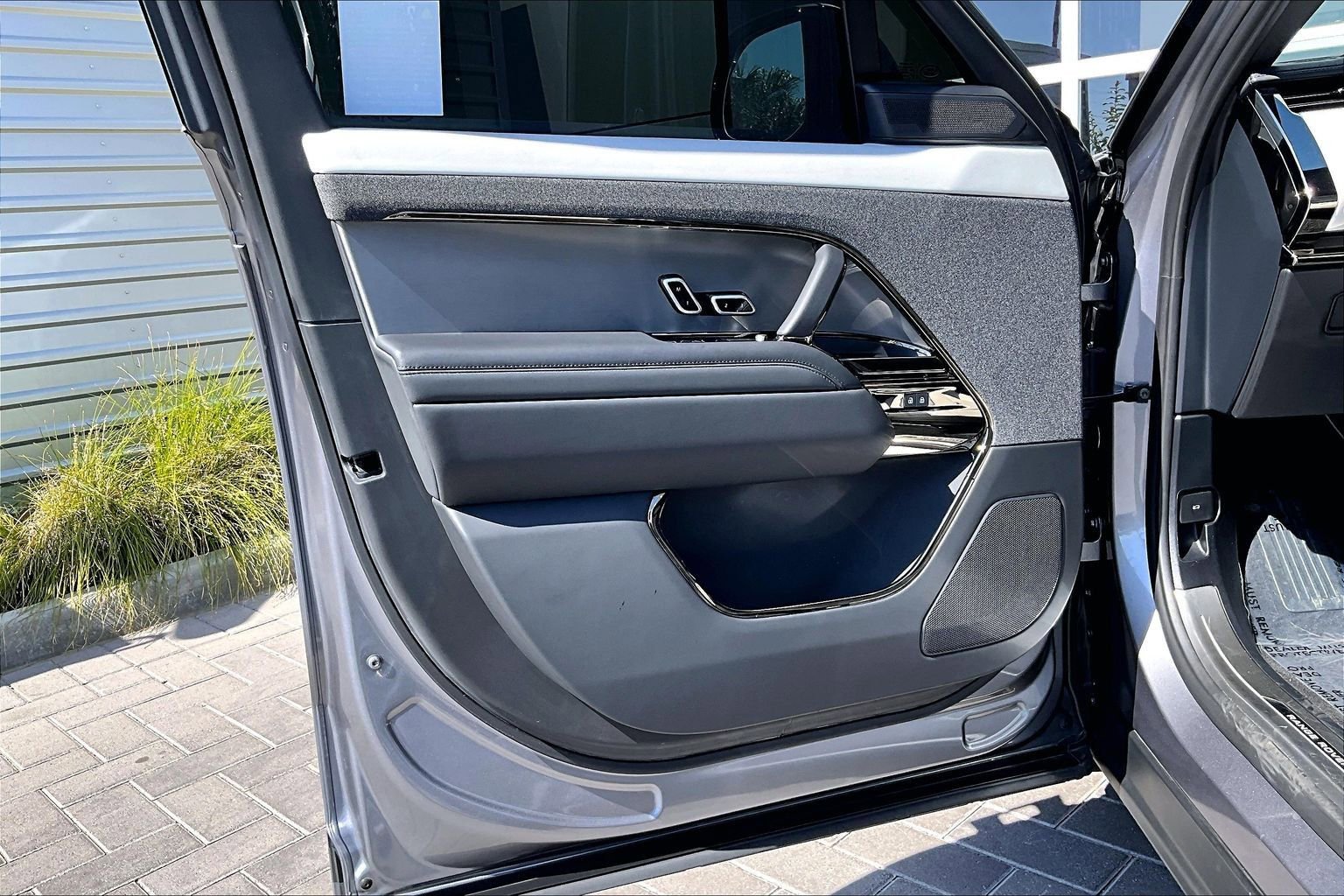 Certified 2025 Land Rover Range Rover Sport Dynamic SE image 23