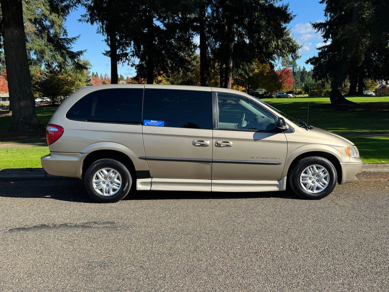Used 2002 Dodge Grand Caravan Sport image 10