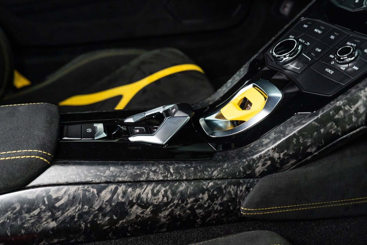 Used 2019 Lamborghini Huracan Performante AWD/4WD image 78