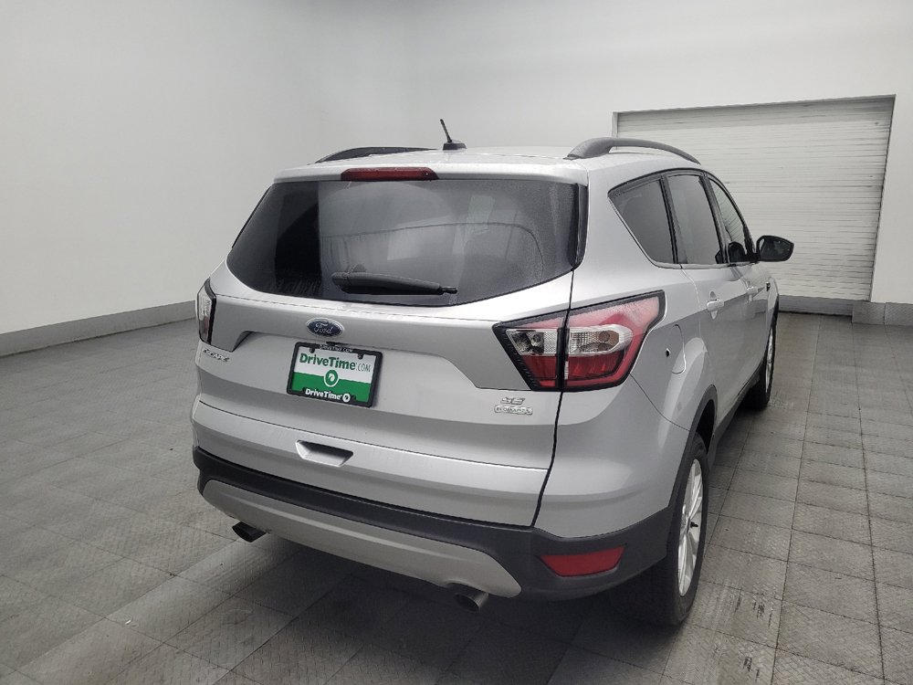 Used 2018 Ford Escape SE FWD image 9