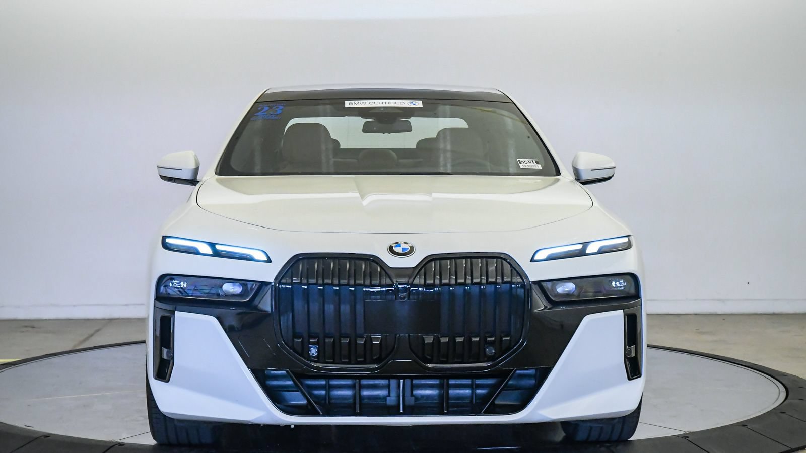 Certified 2023 BMW 740i w/ Parking Assistance Package RWD image 7
