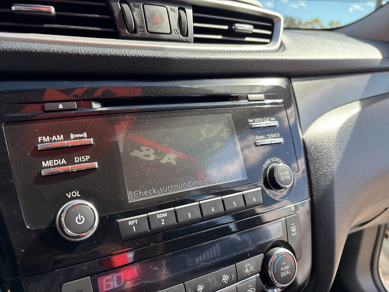 Used 2018 Nissan Rogue SV image 38
