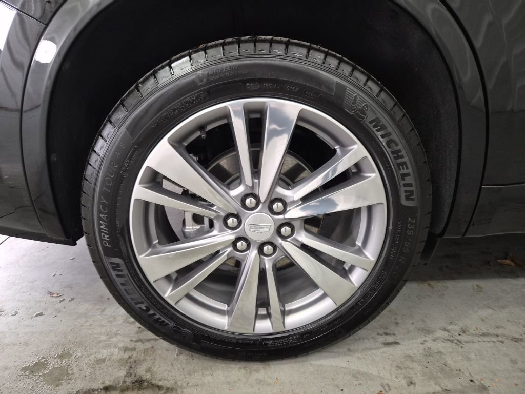 Certified 2025 Cadillac XT6 Premium Luxury image 12