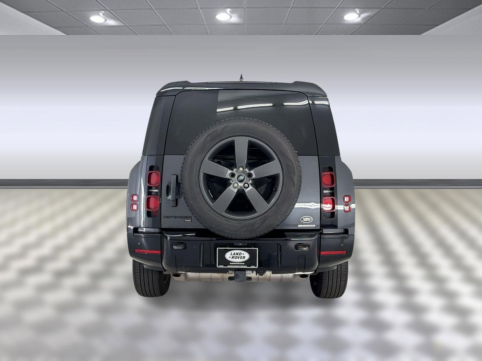 Used 2023 Land Rover Defender 130 X-Dynamic SE AWD/4WD image 10