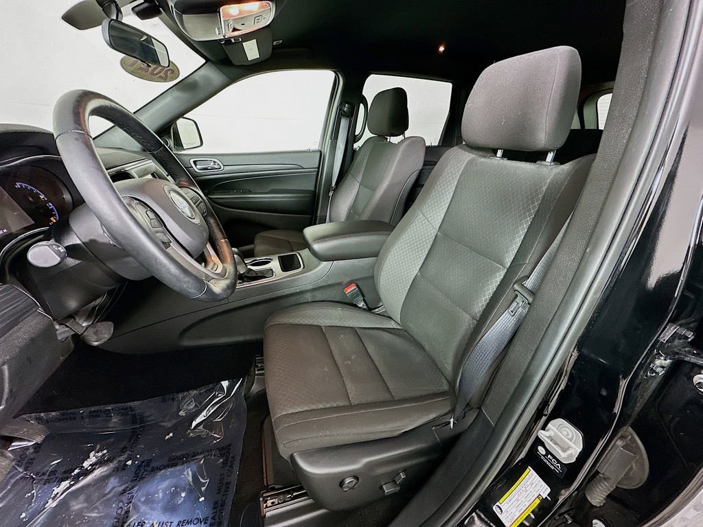 Certified 2021 Jeep Grand Cherokee Laredo w/ Security & Convenience Group image 29