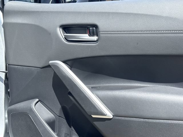 Used 2026 Toyota Corolla Cross XLE FWD image 27