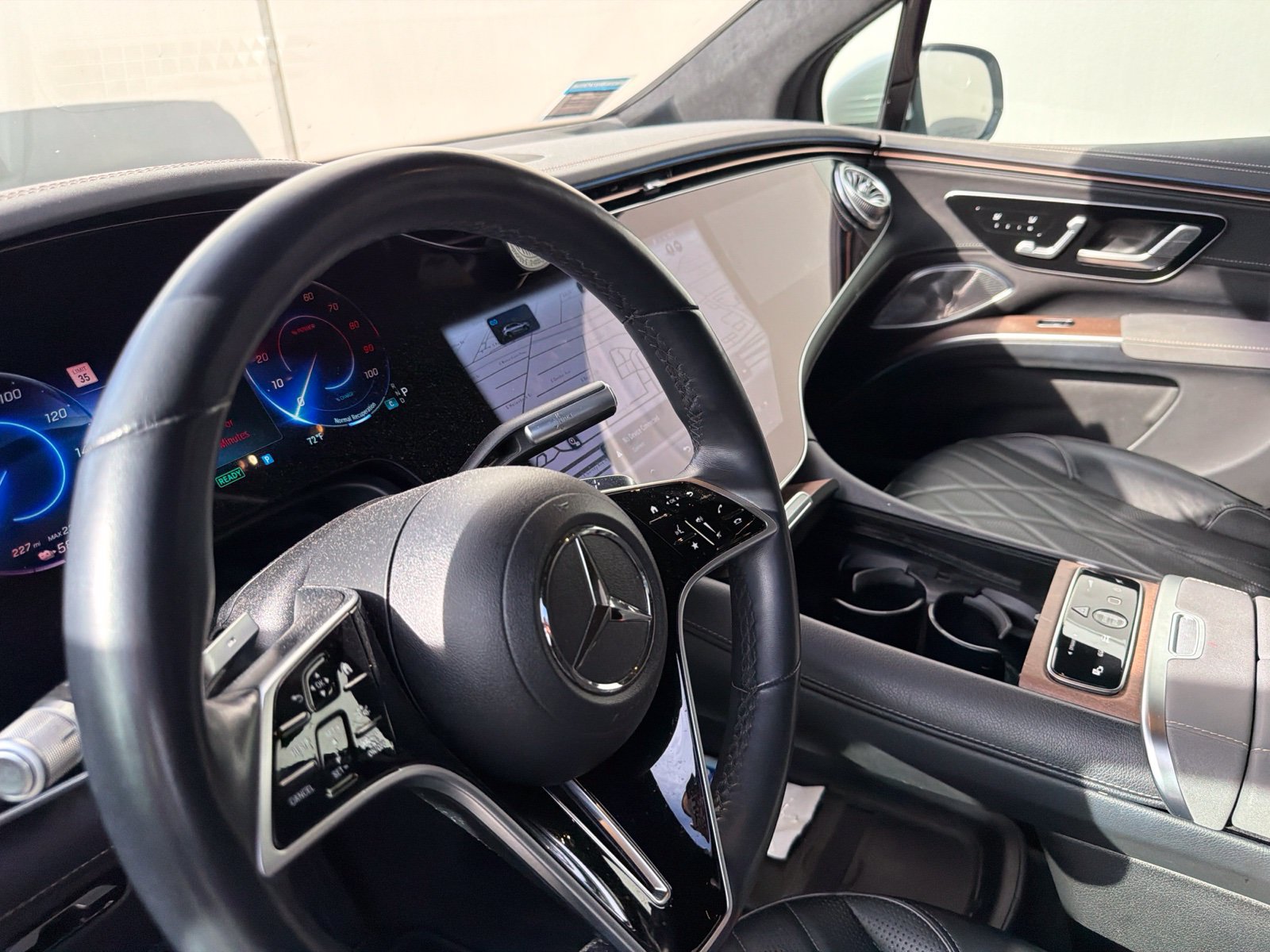 Used 2023 Mercedes-Benz EQS 580 4MATIC SUV image 8