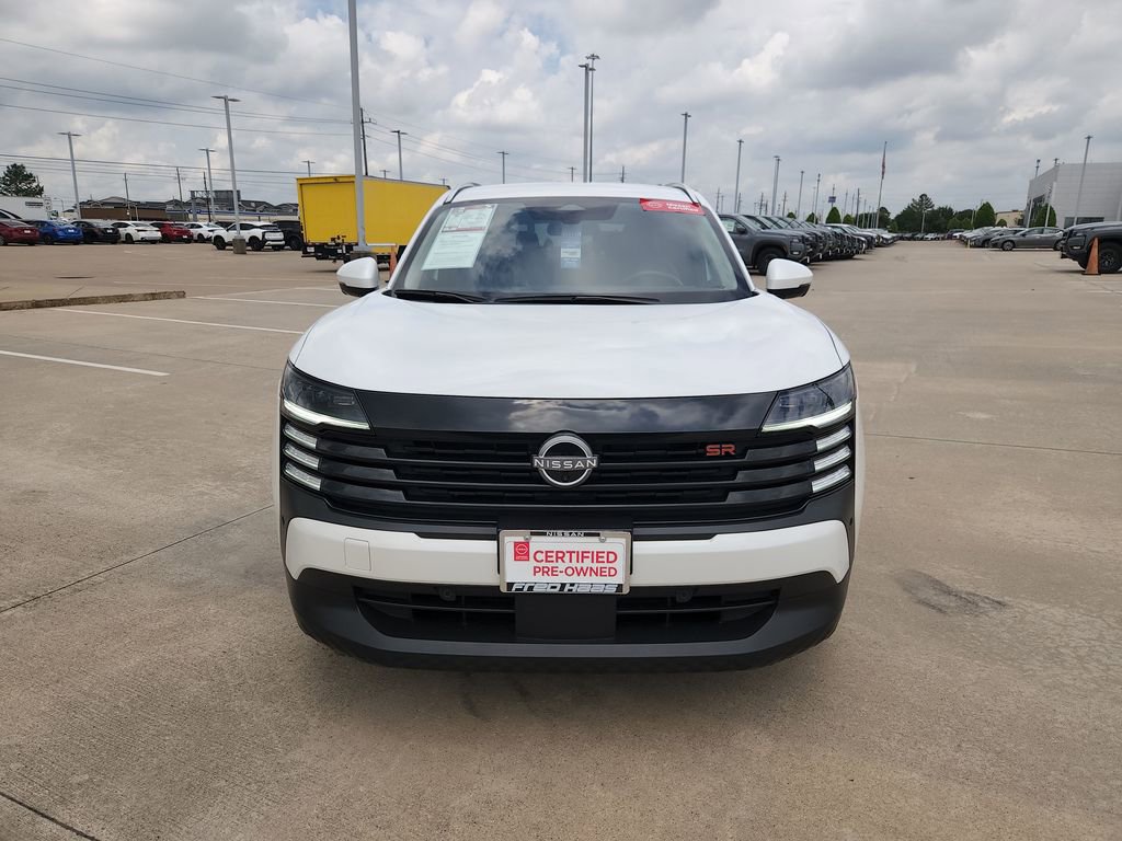 Certified 2025 Nissan Kicks SR image 9