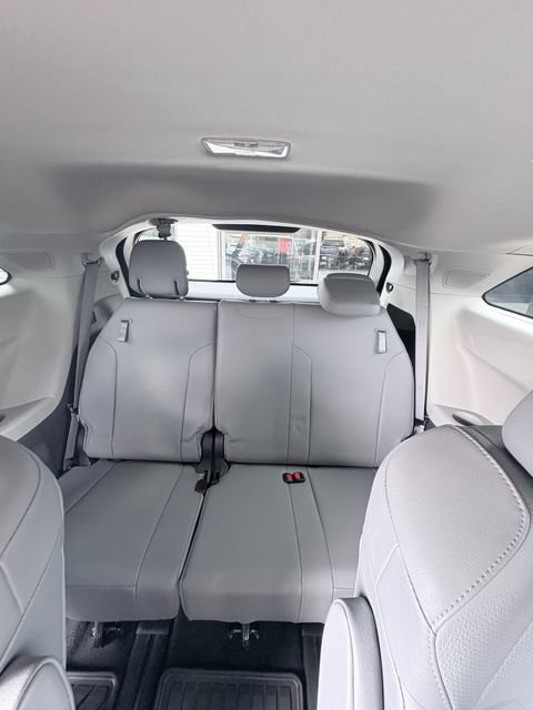 Used 2022 Toyota Sienna XLE w/ XLE Plus Package AWD/4WD image 22