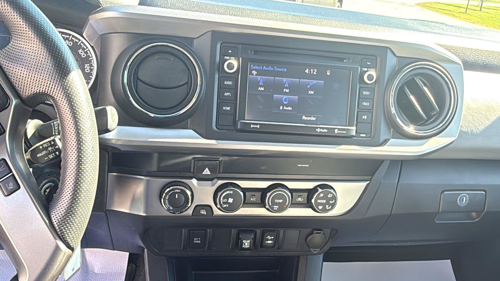Used 2019 Toyota Tacoma SR5 AWD/4WD image 19