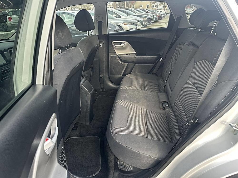 Used 2019 Kia Niro LX image 12