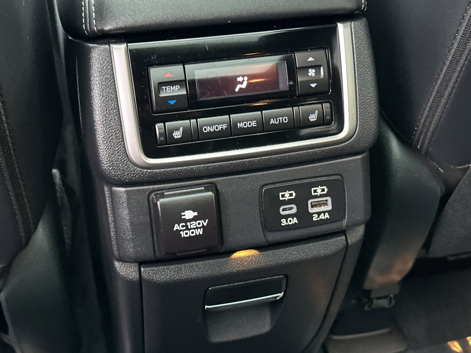 Used 2023 Subaru Ascent Touring image 8