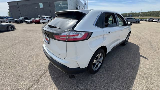 Used 2024 Ford Edge SEL w/ Convenience Package AWD/4WD image 3