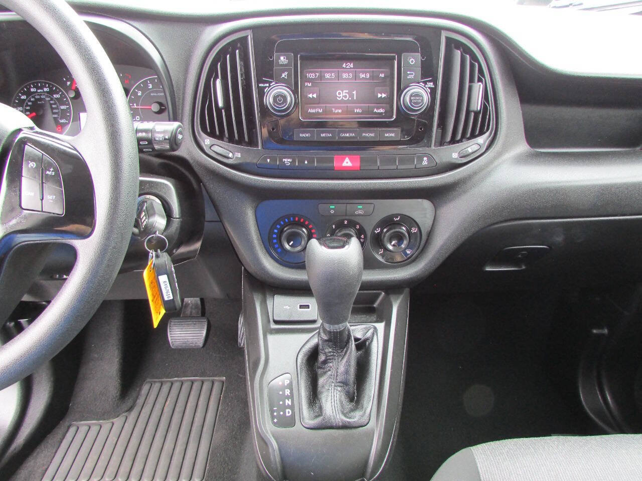 Used 2022 RAM ProMaster City Tradesman FWD image 22