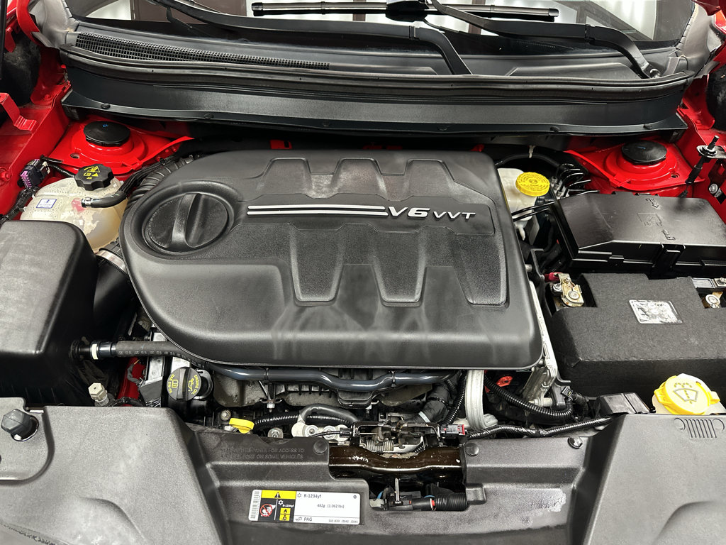 Used 2018 Jeep Cherokee Trailhawk w/ Cold Weather Group AWD/4WD image 25