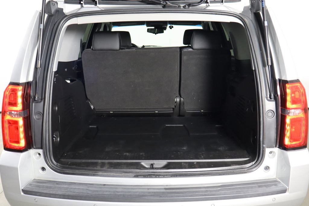 Used 2019 Chevrolet Tahoe 2WD w/ Enhanced Driver Alert Package image 17